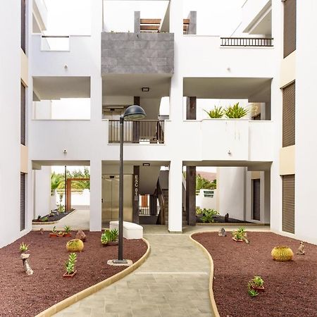 Modern Apartment In Residential Complex With Pools Costa De Antigua Kültér fotó